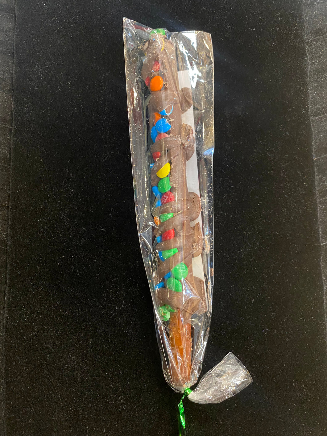 Chocolate Pretzel- Milk M&M
